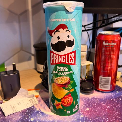 Pringles Baked Cheese Garlic & Herbs
